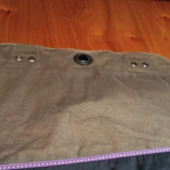 Black and Brown Messenger Bag with Textured Design and Fossil Key-per Bag - Picture 5 of 8